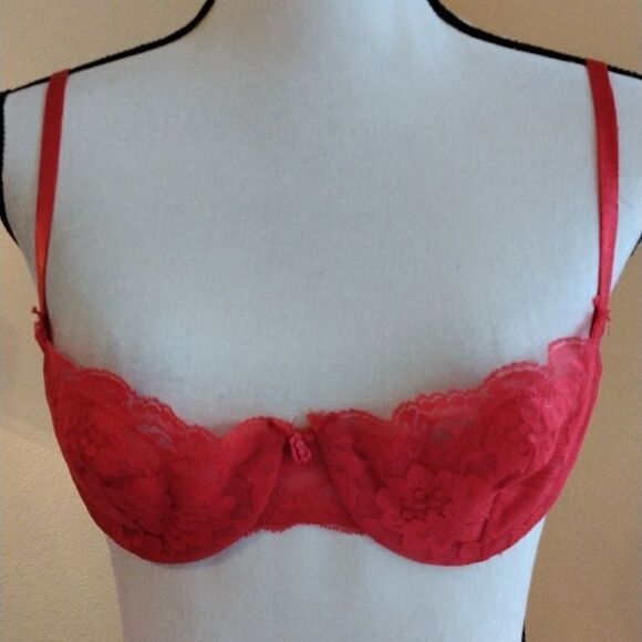 Red Lace Bra  - Picture 2 of 7